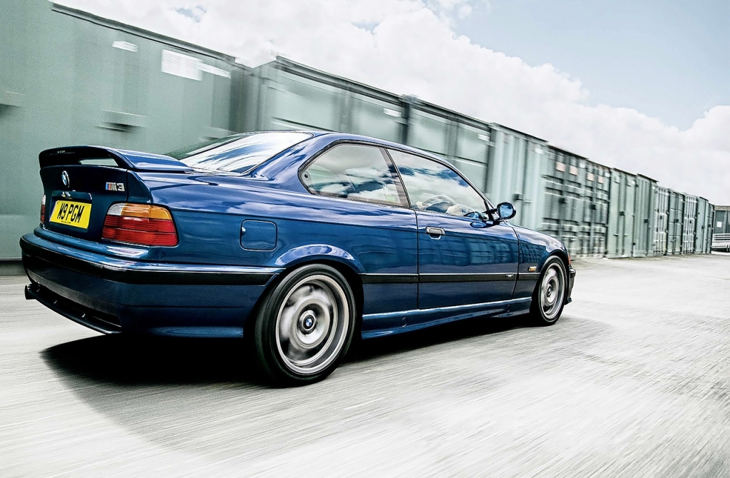 بهترین خودروهای بی ام دبلیو BMW در دهه نود میلادی : بی ام دبلیو E36 M3