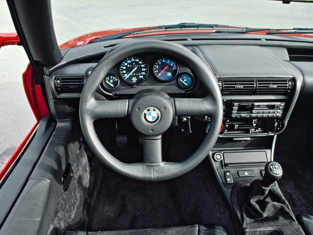 بهترین خودروهای بی ام دبلیو BMW در دهه نود میلادی : بی ام دبلیو E30(Z) Z1